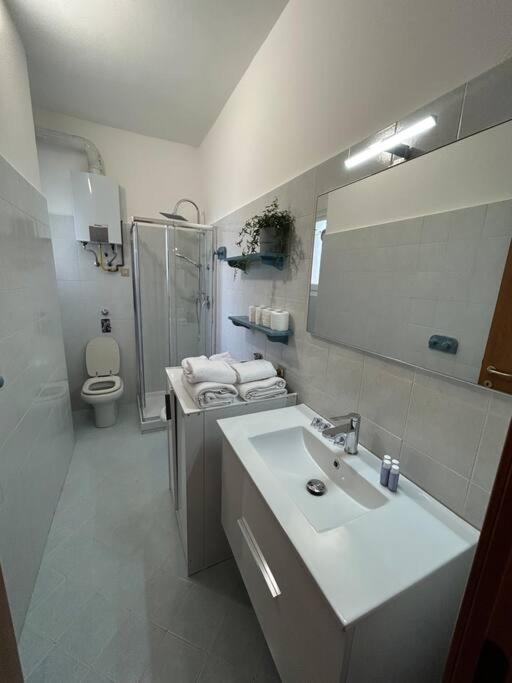 Cozy Apartment San Siro - Fiera ミラノ エクステリア 写真